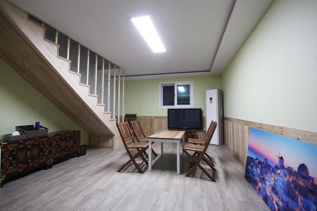 Hole In One Hotel Sacheon Exteriör bild